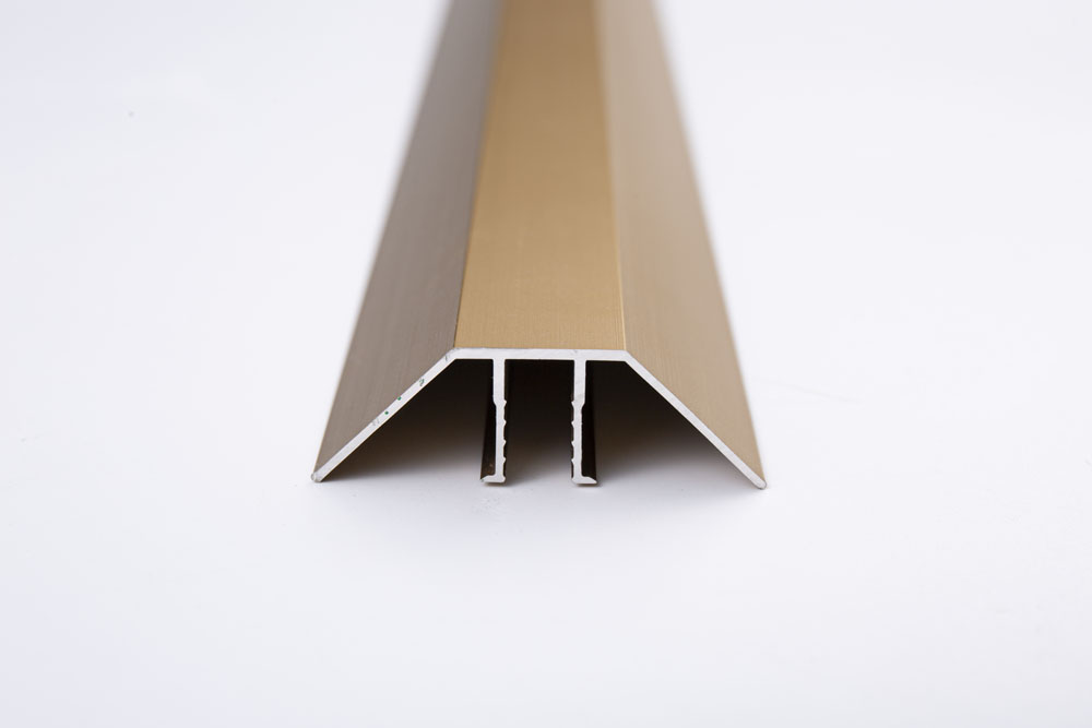 多用藏光阴角铝条 